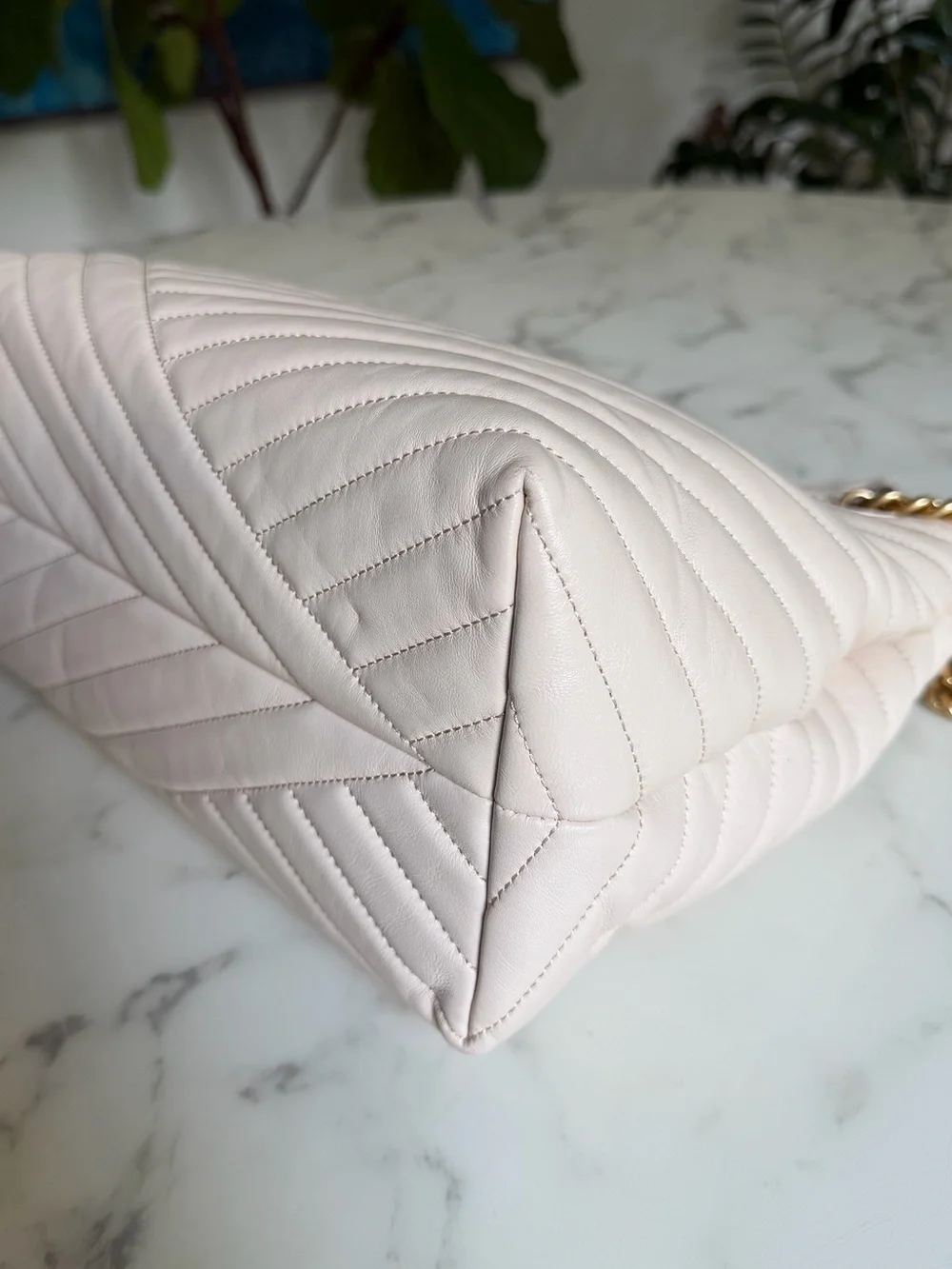 Tory Burch excellent she